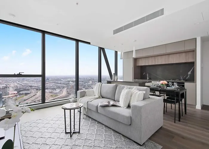 A Lux 2Br Apt Next To Southern Cross City Views