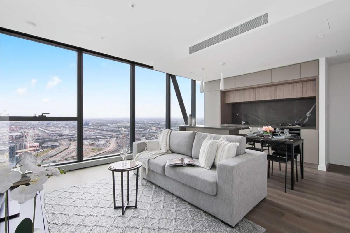 Apartment A Lux 2br Next To Southern Cross Views